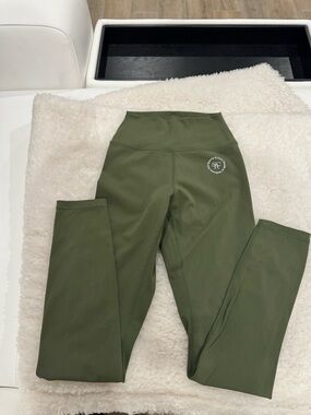Sporty & Rich Legging N.02 - Olive NWOT